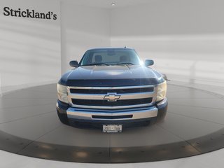 2009 Chevrolet Silverado 1500 WT Reg Cab in Brantford, Ontario - 2 - w320h240px