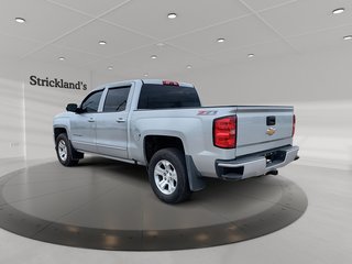2017 Chevrolet Silverado 1500 Crew 4x4 LT / Short Box in Brantford, Ontario - 4 - w320h240px