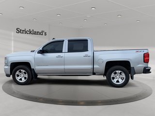 2017 Chevrolet Silverado 1500 Crew 4x4 LT / Short Box in Brantford, Ontario - 5 - w320h240px