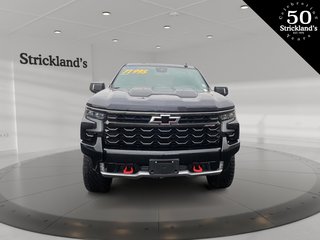 2022  Silverado 1500 Crew Cab 4x4 ZR2 / Short Box in Brantford, Ontario - 2 - w320h240px