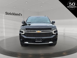 2023 Chevrolet Suburban 4x4 LT in Stratford, Ontario - 2 - w320h240px