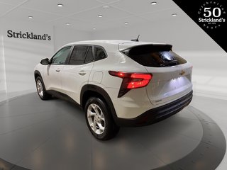 2025 Chevrolet Trax FWD 4dr LS in Brantford, Ontario - 4 - w320h240px