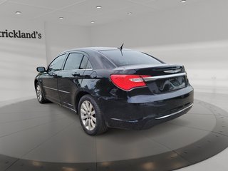 2011 Chrysler 200 LX in Brantford, Ontario - 4 - w320h240px