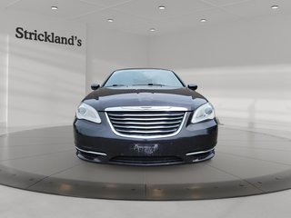 2011 Chrysler 200 LX in Brantford, Ontario - 2 - w320h240px