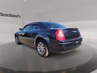 2008 Chrysler 300 Touring Sedan AWD in Brantford, Ontario - 4 - w320h240px