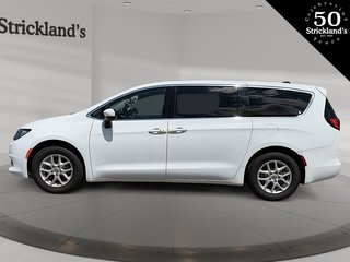 2021 Chrysler Grand Caravan SXT in Stratford, Ontario - 5 - w320h240px