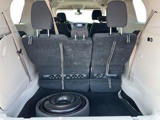 2022 Chrysler Grand Caravan SXT in Brantford, Ontario - 6 - w320h240px