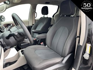 2022  Grand Caravan SXT in Brantford, Ontario - 5 - w320h240px