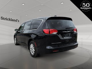 2022  Grand Caravan SXT in Brantford, Ontario - 3 - w320h240px