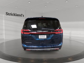 2023 Chrysler Pacifica Touring L FWD in Brantford, Ontario - 3 - w320h240px