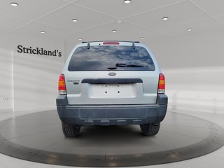 2005 Ford Escape XLT 4Dr 2WD 6CYL in Brantford, Ontario - 3 - w320h240px