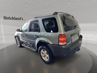 2006 Ford Escape XLT V6 FWD in Stratford, Ontario - 4 - w320h240px