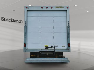 2023 GMC Savana Cutaway 4500 177 Wheelbase DRW in Brantford, Ontario - 4 - w320h240px