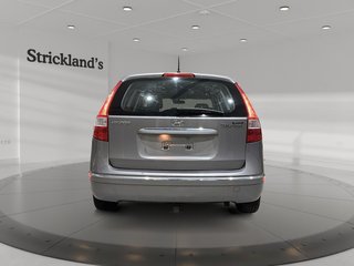 2012 Hyundai Elantra Touring GL at in Stratford, Ontario - 3 - w320h240px