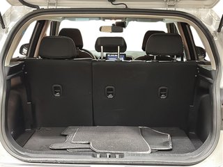 2023 Hyundai Venue FWD Preferred in Brantford, Ontario - 6 - w320h240px