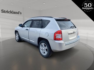 2008  Compass Sport 2WD in Stratford, Ontario - 4 - w320h240px