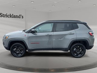 2023 Jeep Compass 4x4 Trailhawk in Stratford, Ontario - 5 - w320h240px