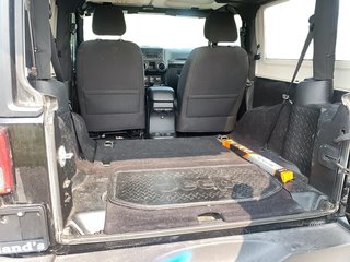 2018 Jeep Wrangler Jk Sport in Stratford, Ontario - 6 - w320h240px