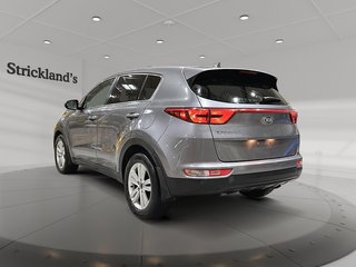 2017 Kia Sportage LX in Brantford, Ontario - 4 - w320h240px