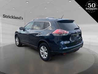 2016  Rogue SV AWD CVT in Stratford, Ontario - 4 - w320h240px