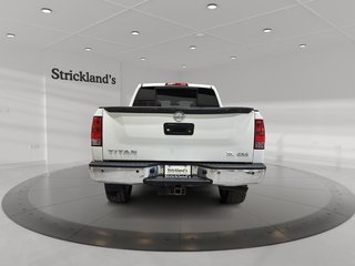 2014 Nissan Titan Crew Cab SV 4X4 SWB in Stratford, Ontario - 3 - w320h240px