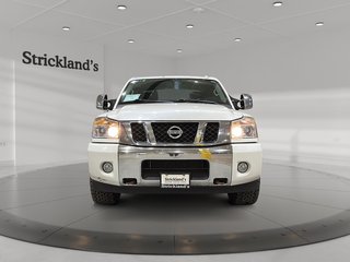 2014 Nissan Titan Crew Cab SV 4X4 SWB in Stratford, Ontario - 2 - w320h240px