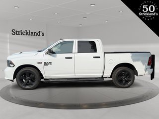 2022  RAM 1500 Classic Crew Cab 4x4 (DS) ST (140.5 WB 5'7 Box) SWB in Brantford, Ontario - 4 - w320h240px