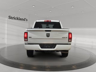 2022 Ram RAM 1500 Classic Crew Cab 4x4 (DS) SLT (140.5 WB 5'7 Box) SWB in Brantford, Ontario - 3 - w320h240px