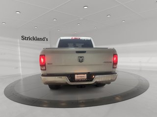 2023 Ram RAM 1500 Classic Crew Cab 4x4 (DS) SLT (140.5 WB 5'7 Box) SWB in Brantford, Ontario - 3 - w320h240px