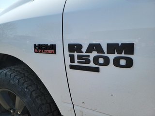 2019 Ram RAM 1500 Quad Cab 4x4 (DS) ST (140.5 WB 6'4 Box) in Brantford, Ontario - 6 - w320h240px