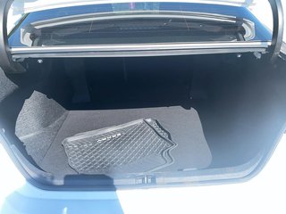 2018 Toyota Camry Hybrid SE CVT in Brantford, Ontario - 6 - w320h240px