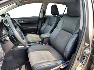 2018  Corolla 4-door Sedan SE CVTi-S in Stratford, Ontario - 6 - w320h240px