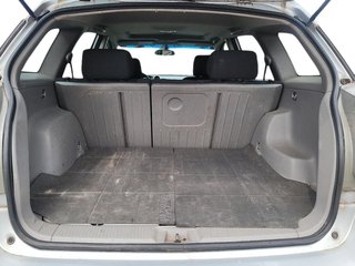 2008 Toyota Matrix 5-door XR FWD 4A in Brantford, Ontario - 6 - w320h240px