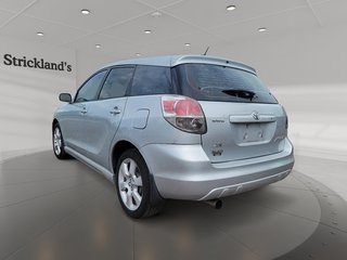 2008 Toyota Matrix 5-door XR FWD 4A in Brantford, Ontario - 4 - w320h240px