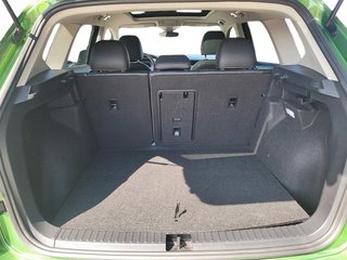 2025 Volkswagen Taos Highline 4MOTION in Brantford, Ontario - 6 - w320h240px