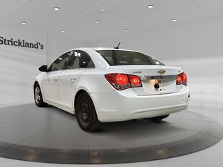 2011 Chevrolet Cruze LT TURBO in Stratford, Ontario - 4 - w320h240px