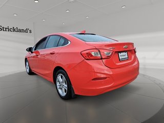 2018 Chevrolet Cruze LT in Stratford, Ontario - 4 - w320h240px