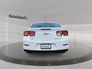 2016 Chevrolet Malibu 1LT Sedan in Stratford, Ontario - 3 - w320h240px