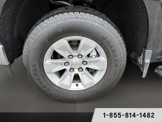 2023  Silverado 1500 LT in Stratford, Ontario - 6 - w320h240px