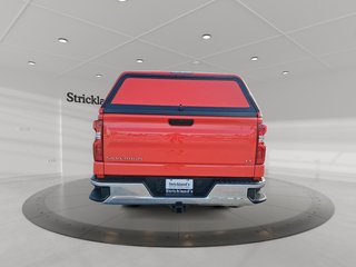 2023 Chevrolet Silverado 1500 CREW CAB 4X4 LT in Stratford, Ontario - 3 - w320h240px