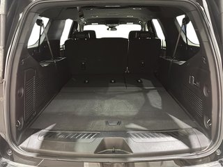 2025 Chevrolet Suburban LT in Stratford, Ontario - 6 - w320h240px