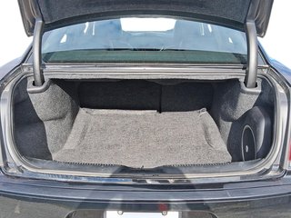 2023 Chrysler 300 TOURING L AWD in Stratford, Ontario - 6 - w320h240px