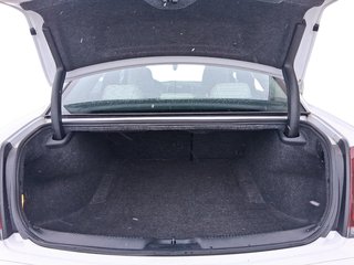 2023 Chrysler 300 TOURING L in Stratford, Ontario - 6 - w320h240px