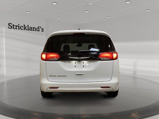 2024 Chrysler Grand Caravan SXT in Stratford, Ontario - 3 - w320h240px
