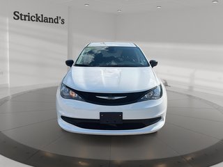 2024 Chrysler Grand Caravan SXT 3ROW Minivan in Stratford, Ontario - 2 - w320h240px
