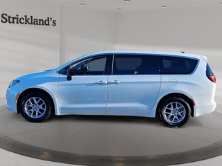 2024 Chrysler Grand Caravan SXT 3ROW in Stratford, Ontario - 5 - w320h240px