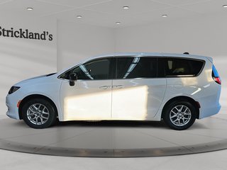 2024 Chrysler Grand Caravan SXT 3ROW in Stratford, Ontario - 5 - w320h240px