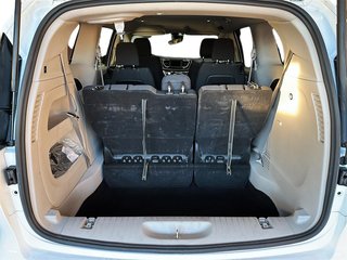 2024 Chrysler Grand Caravan SXT 3ROW in Stratford, Ontario - 6 - w320h240px