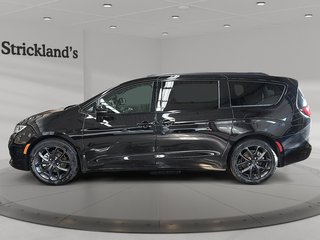 2024 Chrysler Pacifica TOURING S in Stratford, Ontario - 5 - w320h240px