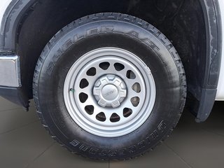 2023 GMC Sierra 1500 CREW CAB 4X4 PRO in Stratford, Ontario - 6 - w320h240px